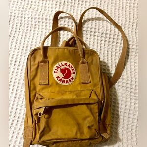 Fjallraven Kanken mini backpack